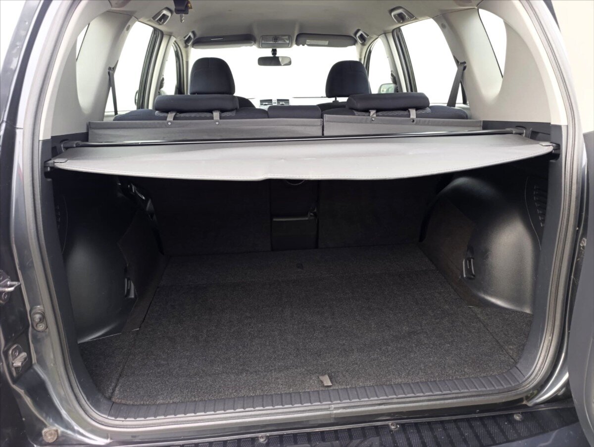 Toyota RAV4 SUV / Terénní 2,2 l 100 kw