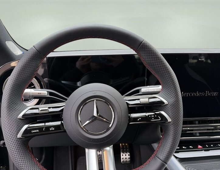 Mercedes-Benz CLA Sedan / Limuzína 1,3 l 120 kw