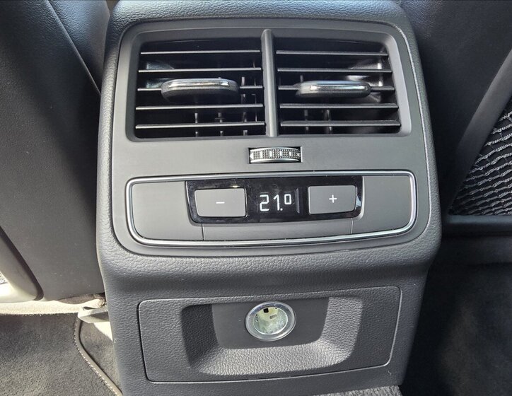 Audi A4 Kombi 2,0 l 140 kw