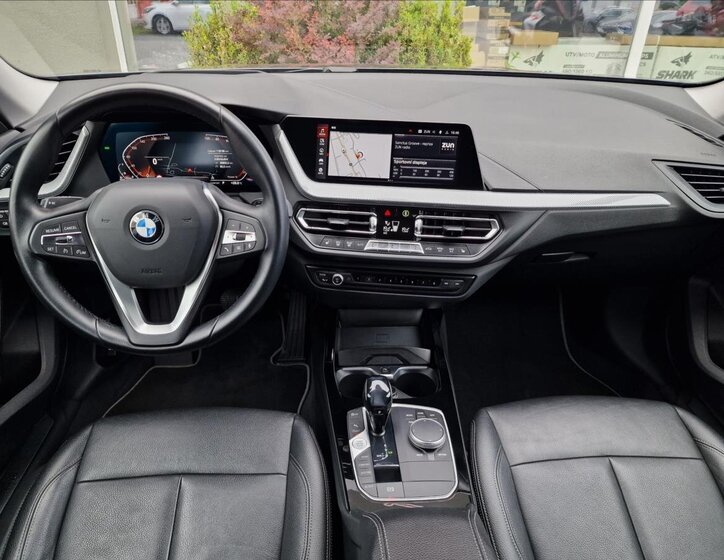 BMW Řada 2 Sedan / Limuzína 2,0 l 110 kw