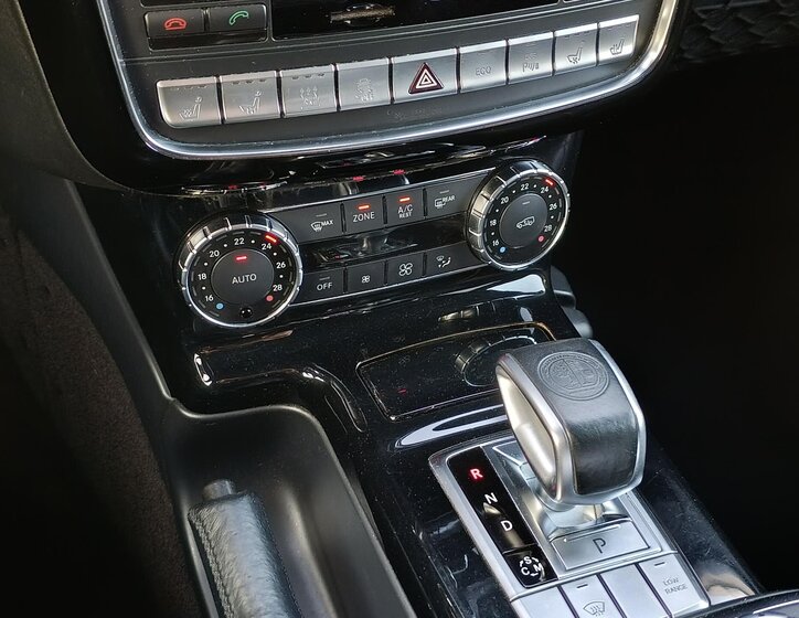 Mercedes-Benz Třídy G SUV / Terénní 5,5 l 400 kw