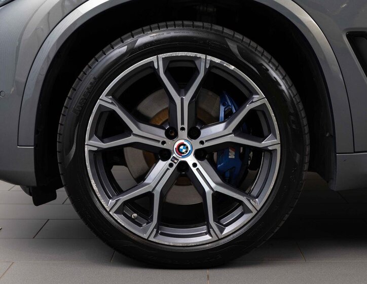 BMW X5 SUV / Terénní 3,0 l 210 kw