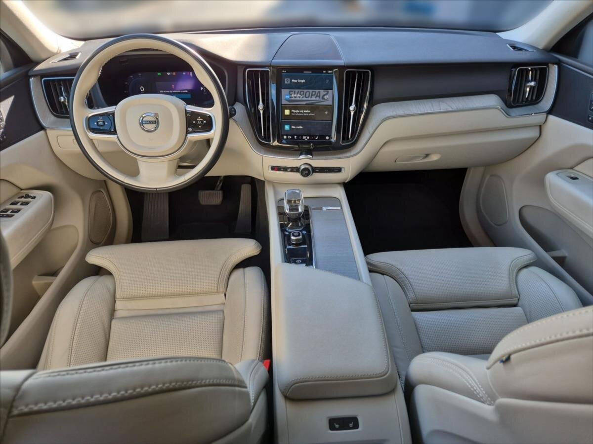 Volvo XC60 SUV / Terénní 2,0 l 186 kw