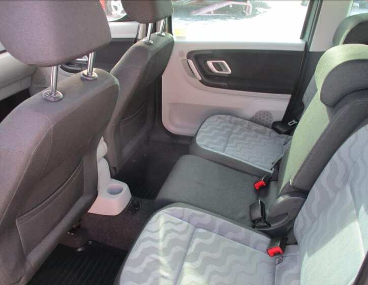 Škoda Roomster 14