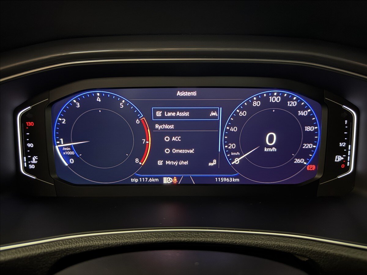 Volkswagen T-Roc SUV / Terénní 1,5 l 110 kw