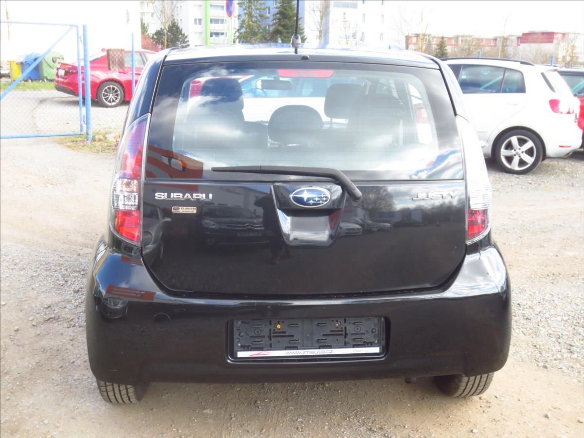 Subaru Justy Hatchback 998,0 51 kw