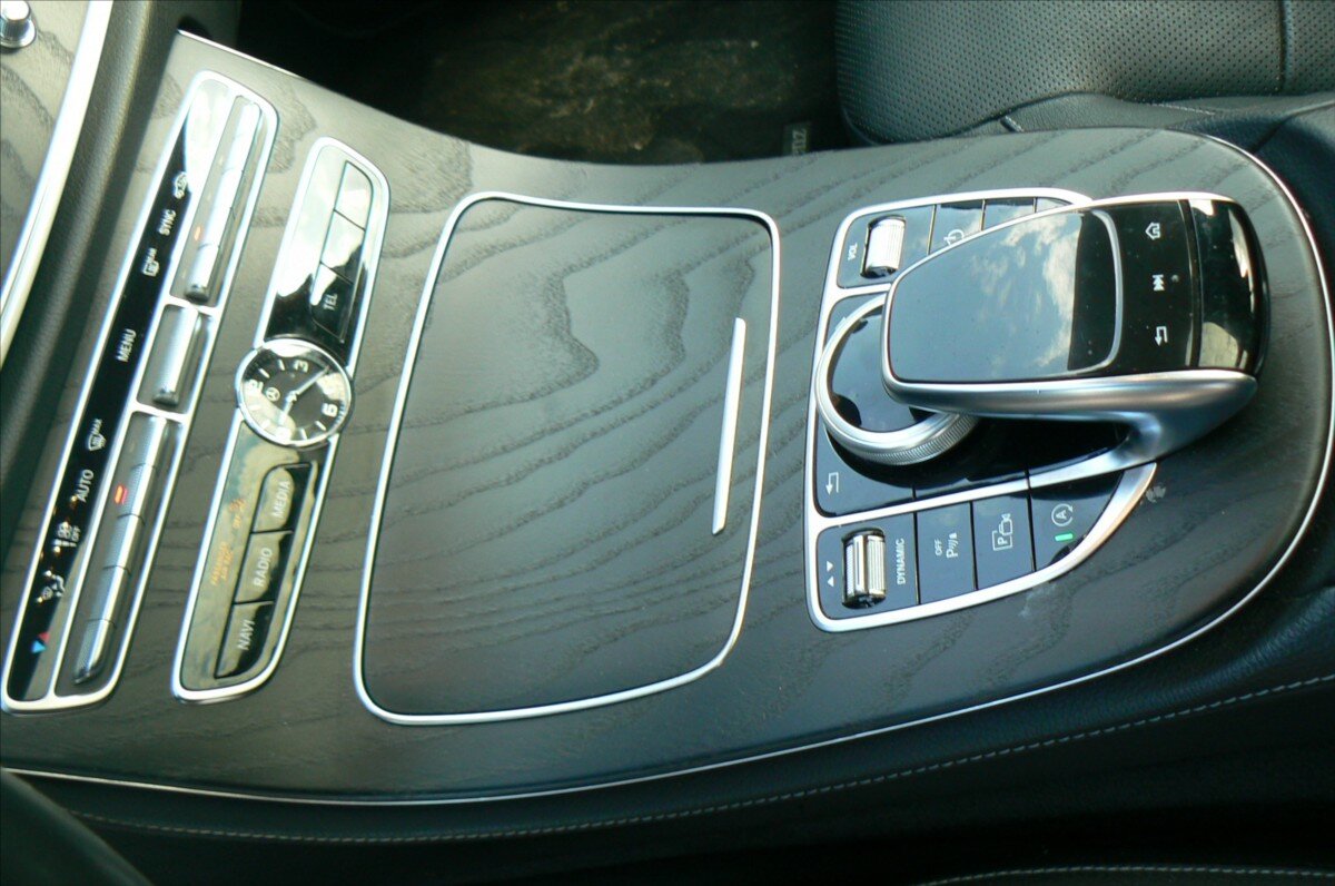 Mercedes-Benz Třídy E Kombi 2,0 l 143 kw