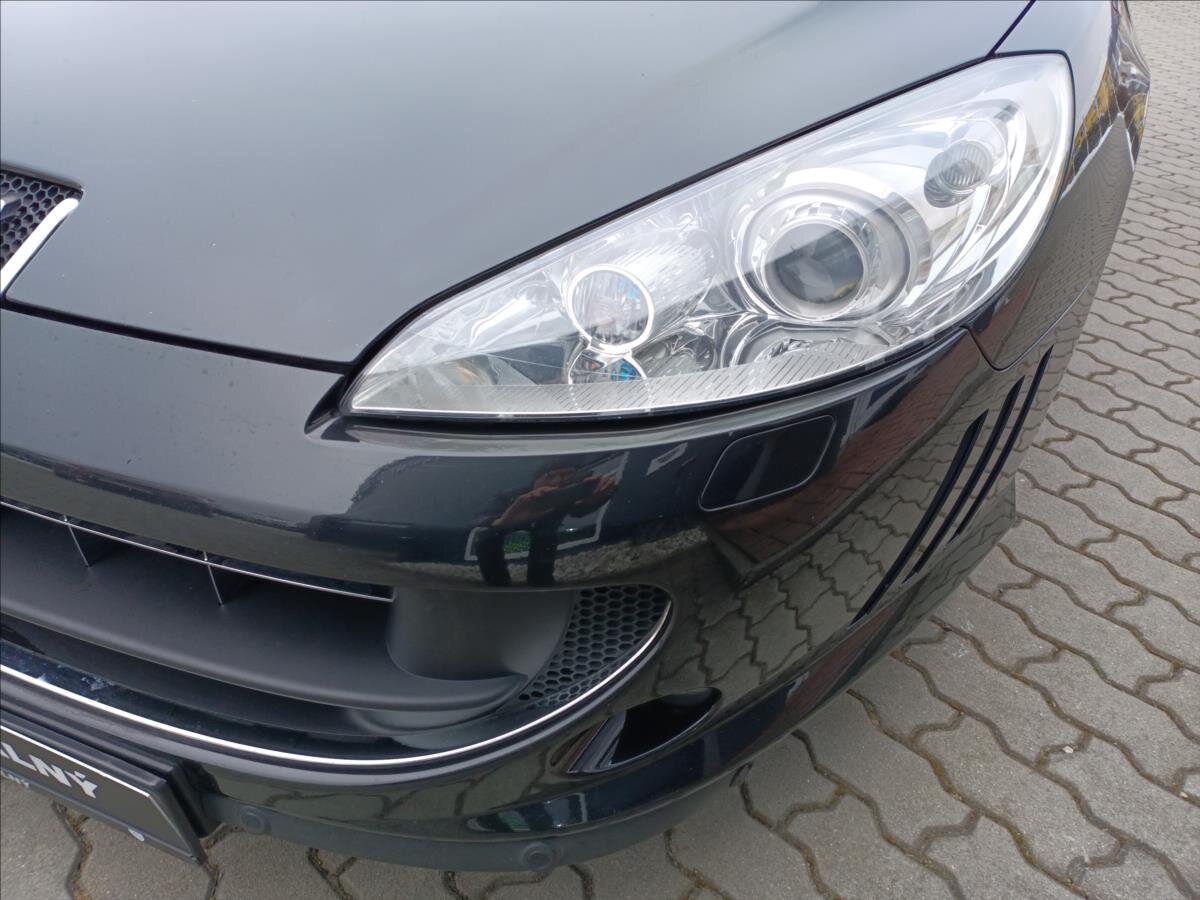 Peugeot 407 Kupé 2,7 l 150 kw