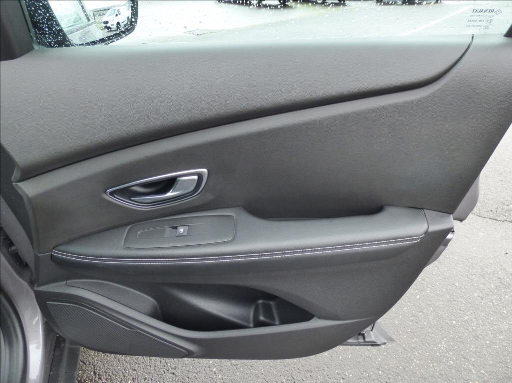 Renault Scénic MPV 1,5 l 81 kw