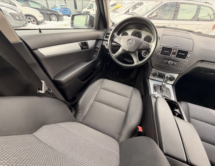 Mercedes-Benz Třídy C Kombi 2,1 l 125 kw