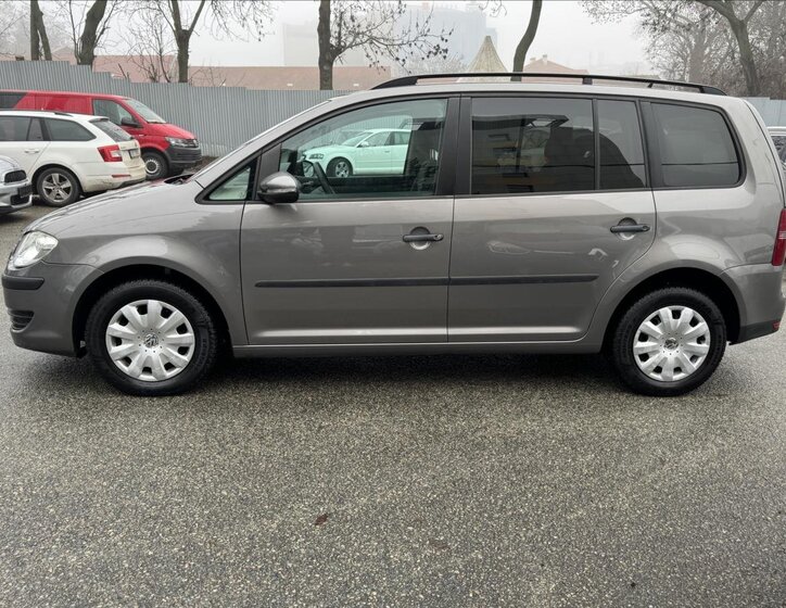 Volkswagen Touran 11