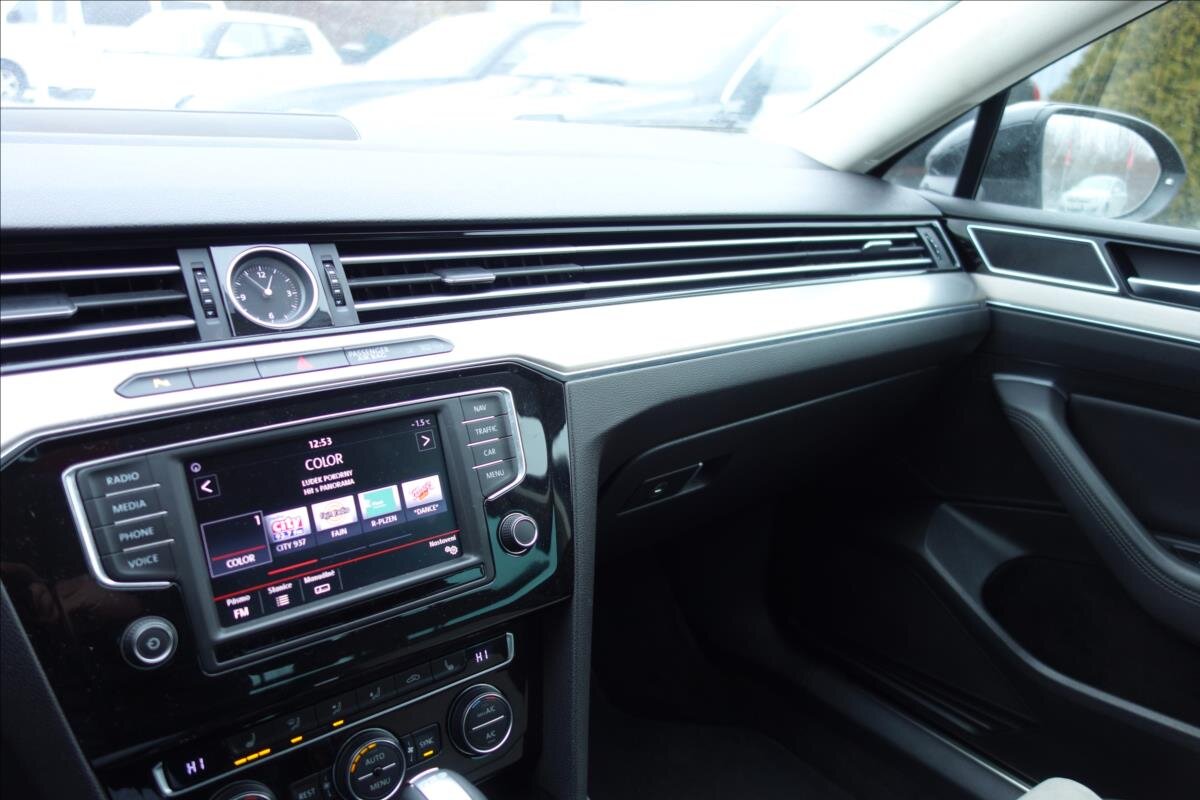 Volkswagen Passat Sedan 2,0 l 140 kw