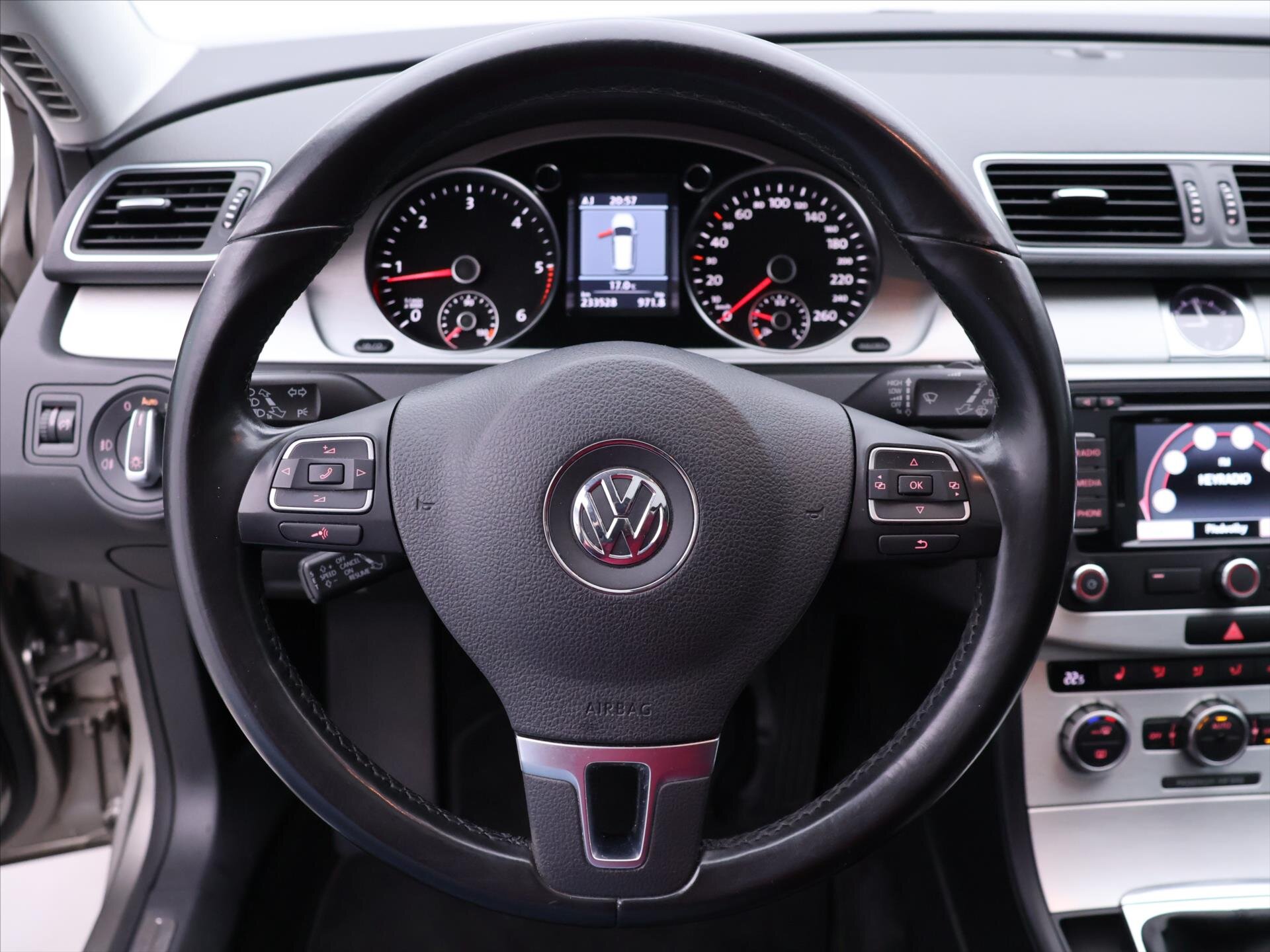 Volkswagen Passat Kombi 1,6 l 77 kw