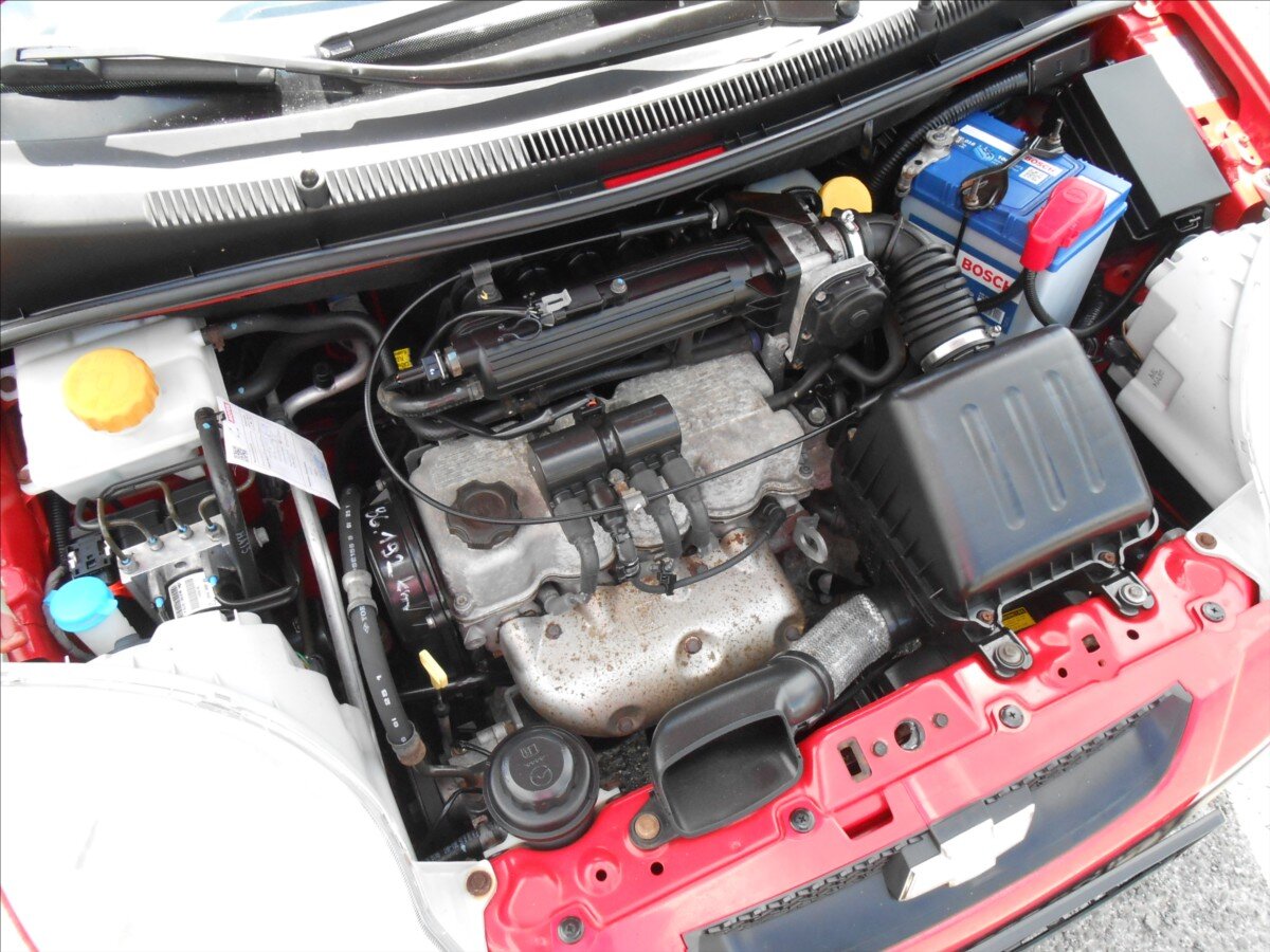 Chevrolet Spark Hatchback 995,0 49 kw