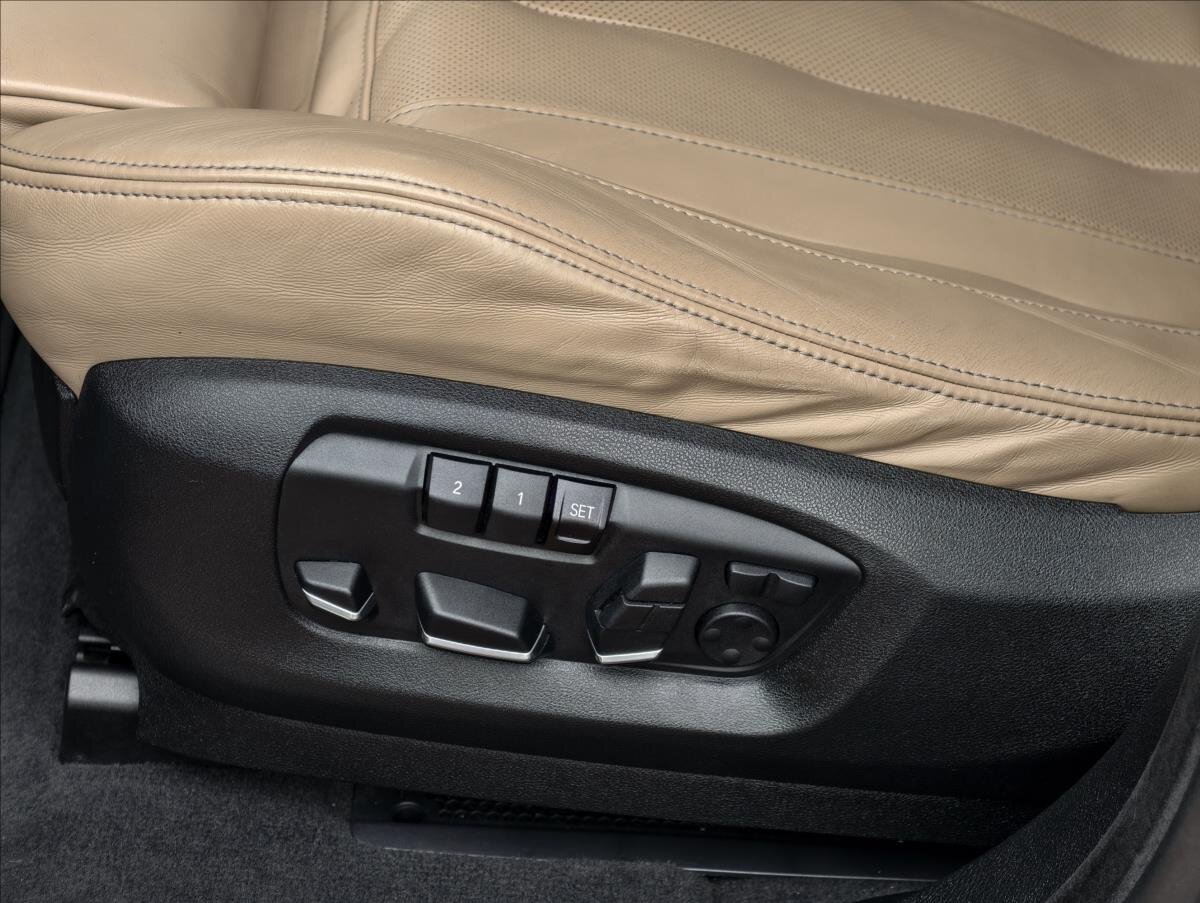 BMW X6 SUV 4,4 l 423 kw