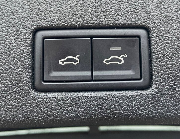 Volkswagen Touareg SUV / Terénní 3,0 l 210 kw