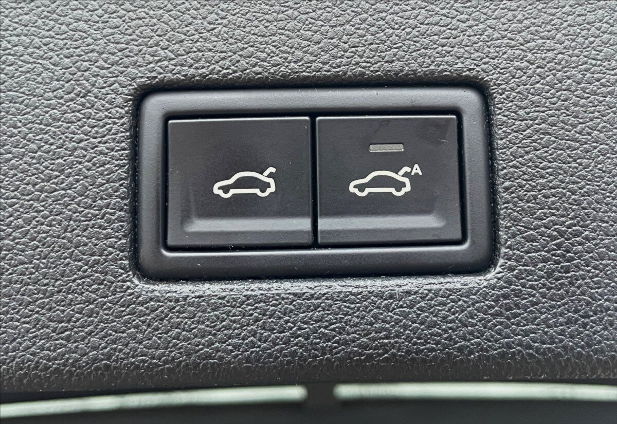 Volkswagen Touareg SUV / Terénní 3,0 l 210 kw