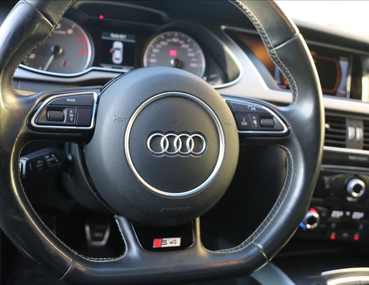 Audi S4 Sedan 3,0 l 245 kw