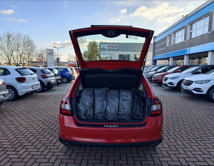 Škoda Rapid Hatchback 999,0 70 kw