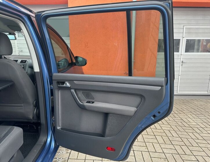 Volkswagen Touran MPV 1,2 l 77 kw