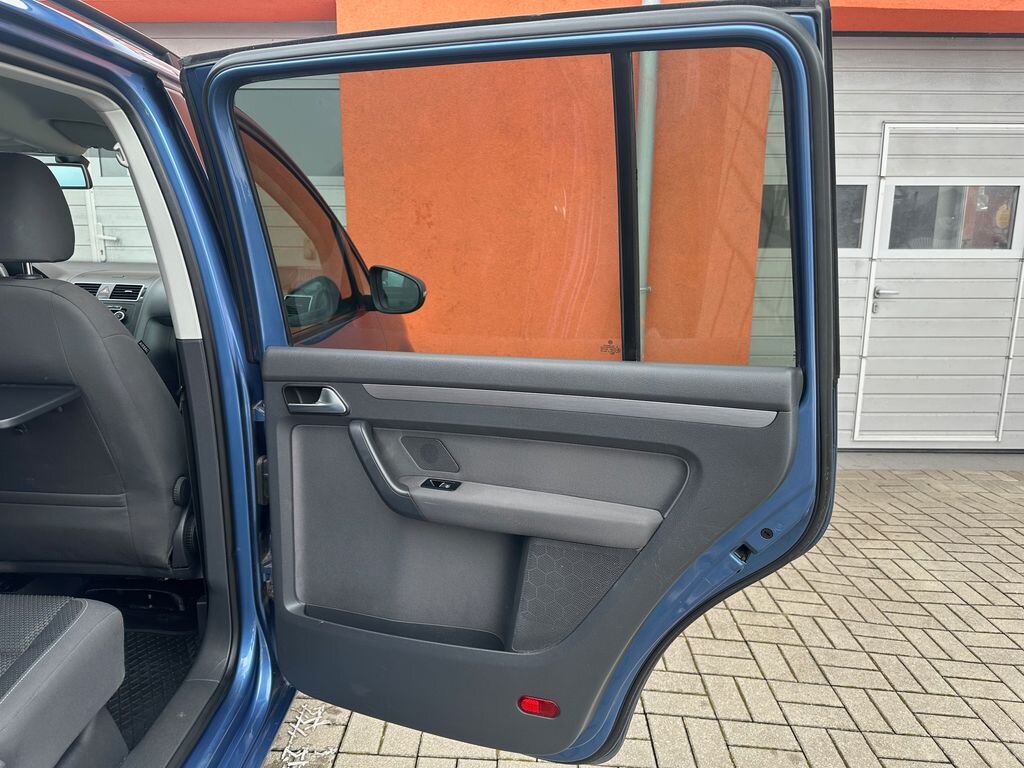 Volkswagen Touran MPV 1,2 l 77 kw