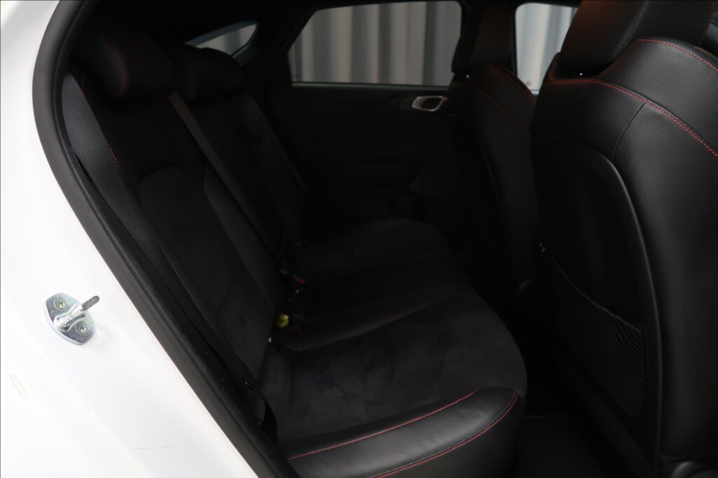 KIA ProCeed Kombi 1,6 l 150 kw