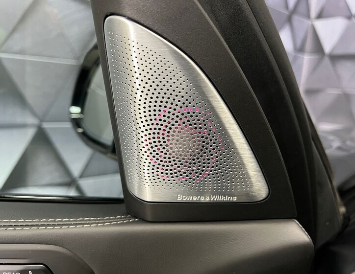 BMW X7 SUV / Terénní 4,4 l 390 kw