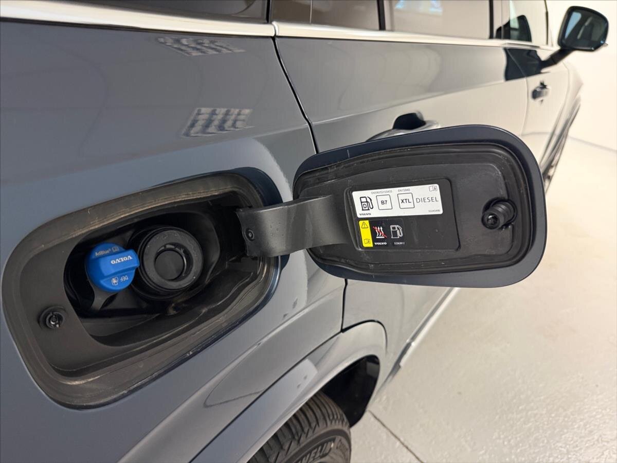 Volvo XC90 SUV 2,0 l 173 kw