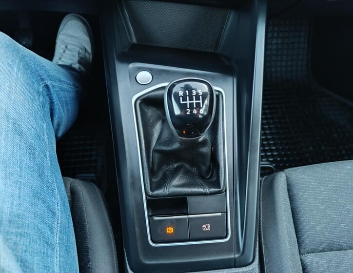 Volkswagen Golf Kombi 1,5 l 96 kw