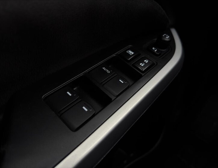 Suzuki Vitara SUV / Terénní 1,4 l 103 kw