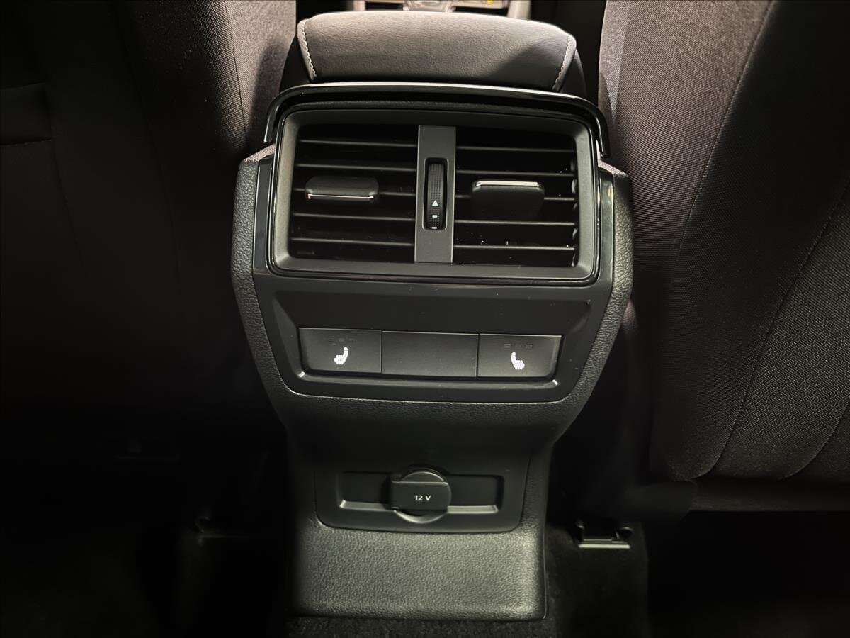 Škoda Karoq SUV 1,5 l 110 kw