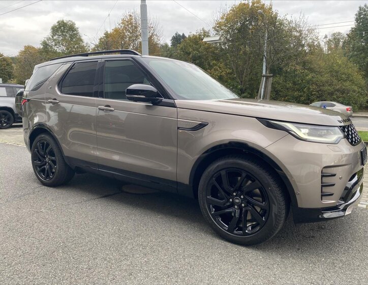 Land Rover Discovery 5