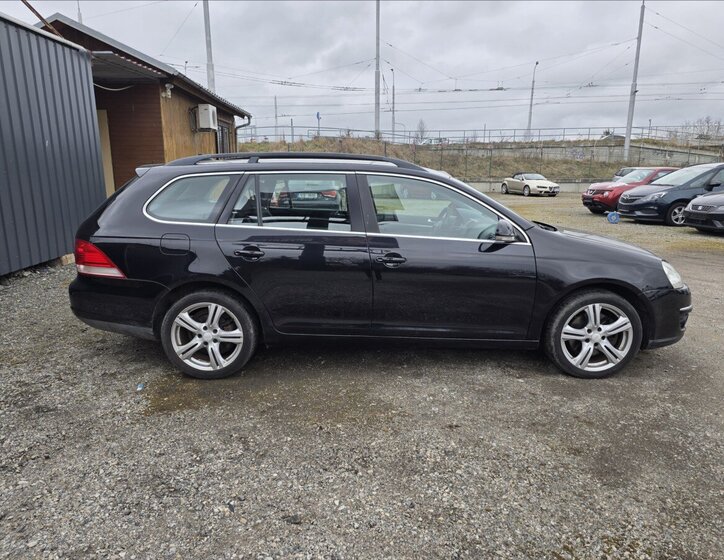 Volkswagen Golf Kombi 2,0 l 103 kw