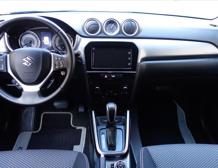 Suzuki Vitara SUV 1,4 l 103 kw