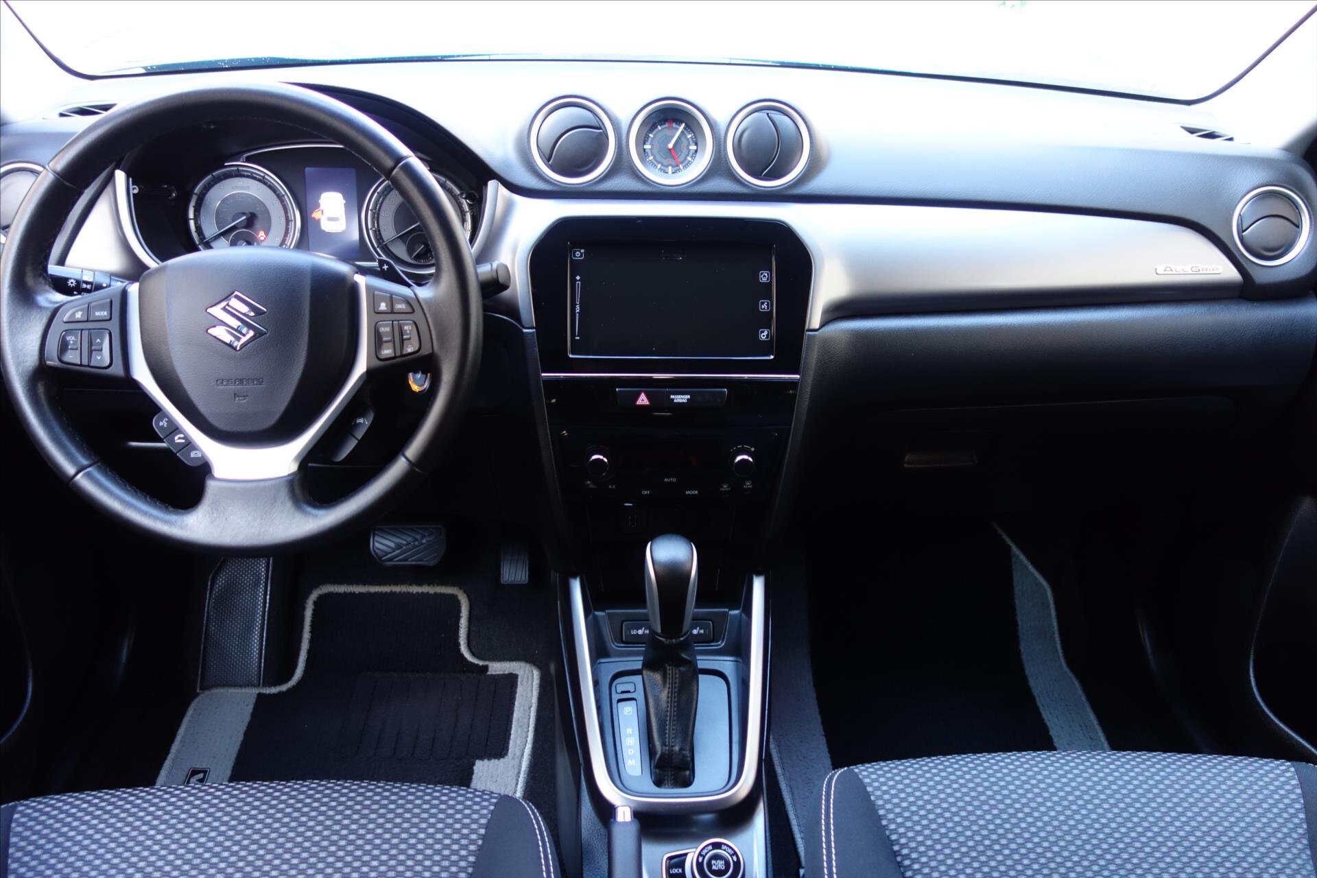 Suzuki Vitara SUV 1,4 l 103 kw