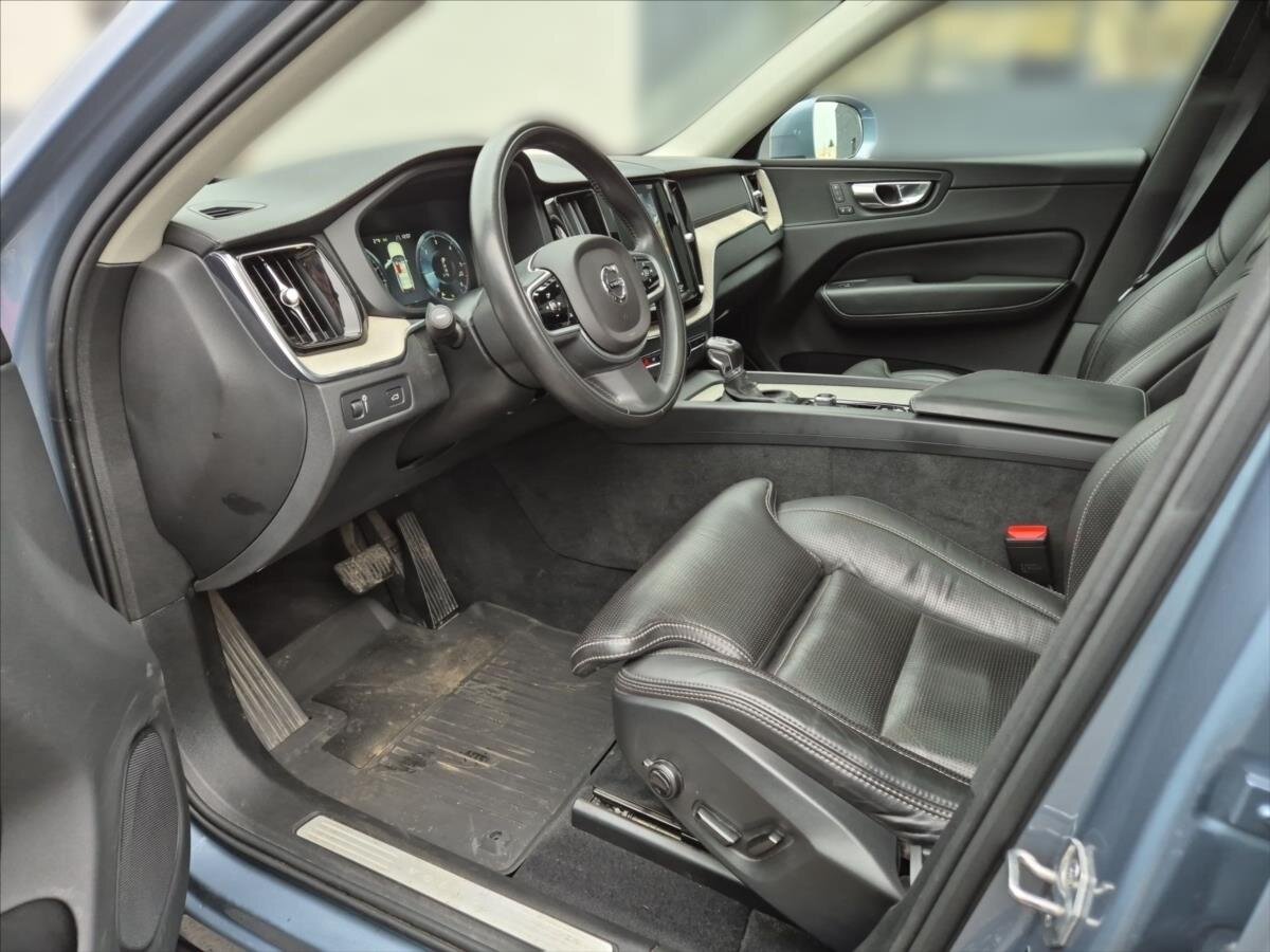 Volvo XC60 SUV / Terénní 2,0 l 177 kw