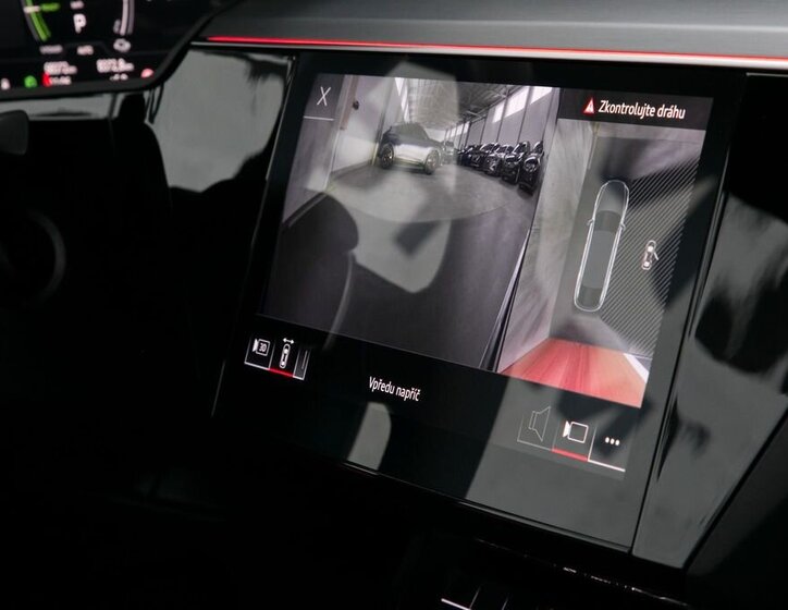 Audi e-tron SUV 0,0 300 kw