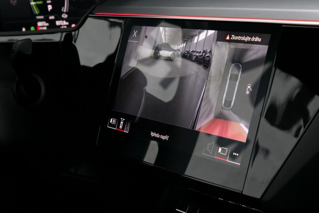 Audi e-tron SUV 0,0 300 kw