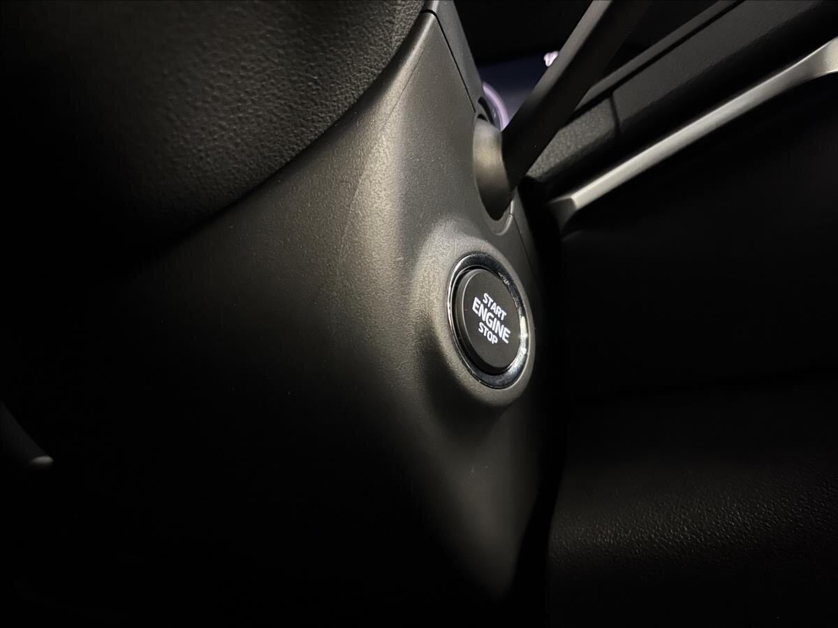 Škoda Karoq SUV 1,5 l 110 kw