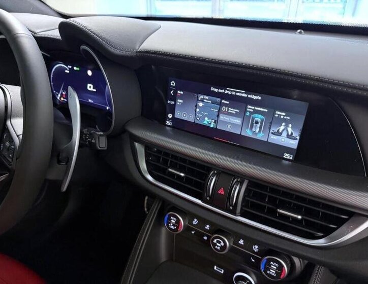 Alfa Romeo Stelvio SUV / Terénní 2,0 l 206 kw