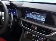 Alfa Romeo Stelvio SUV / Terénní 2,0 l 206 kw