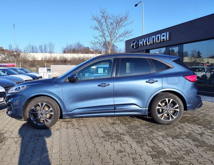 Ford Kuga SUV 1,5 l 110 kw