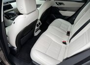 Land Rover Range Rover Velar SUV / Terénní 2,0 l 177 kw