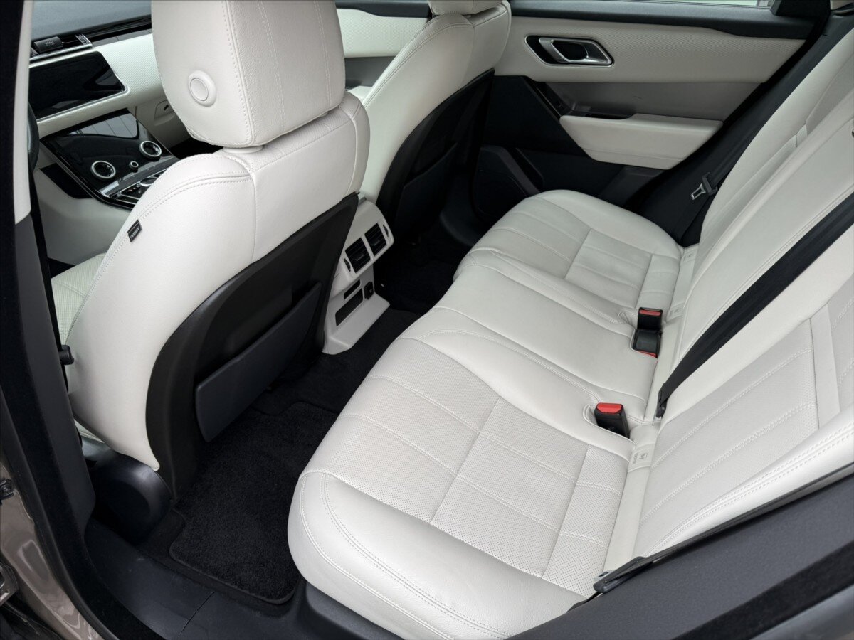 Land Rover Range Rover Velar SUV / Terénní 2,0 l 177 kw