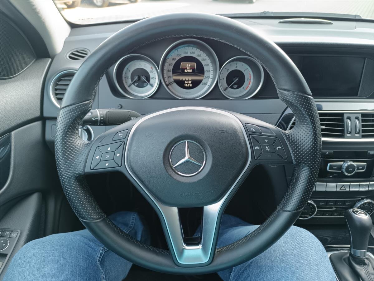 Mercedes-Benz Třídy C Kupé 2,1 l 150 kw