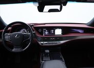 Lexus LS 500h Sedan / Limuzína 3,5 l 220 kw