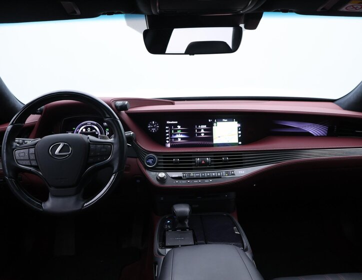 Lexus LS 500h Sedan / Limuzína 3,5 l 220 kw