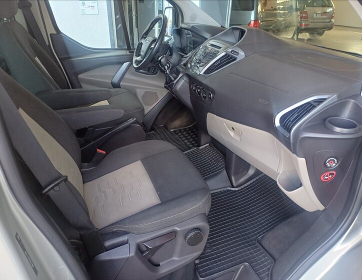 Ford Transit Custom 13
