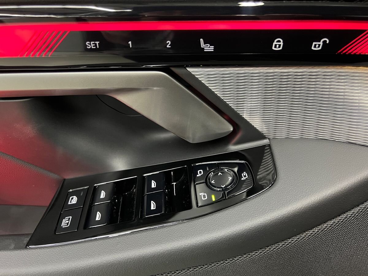 BMW Ostatní Sedan / Limuzína 0,0 290 kw