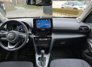 Toyota Yaris Cross 18